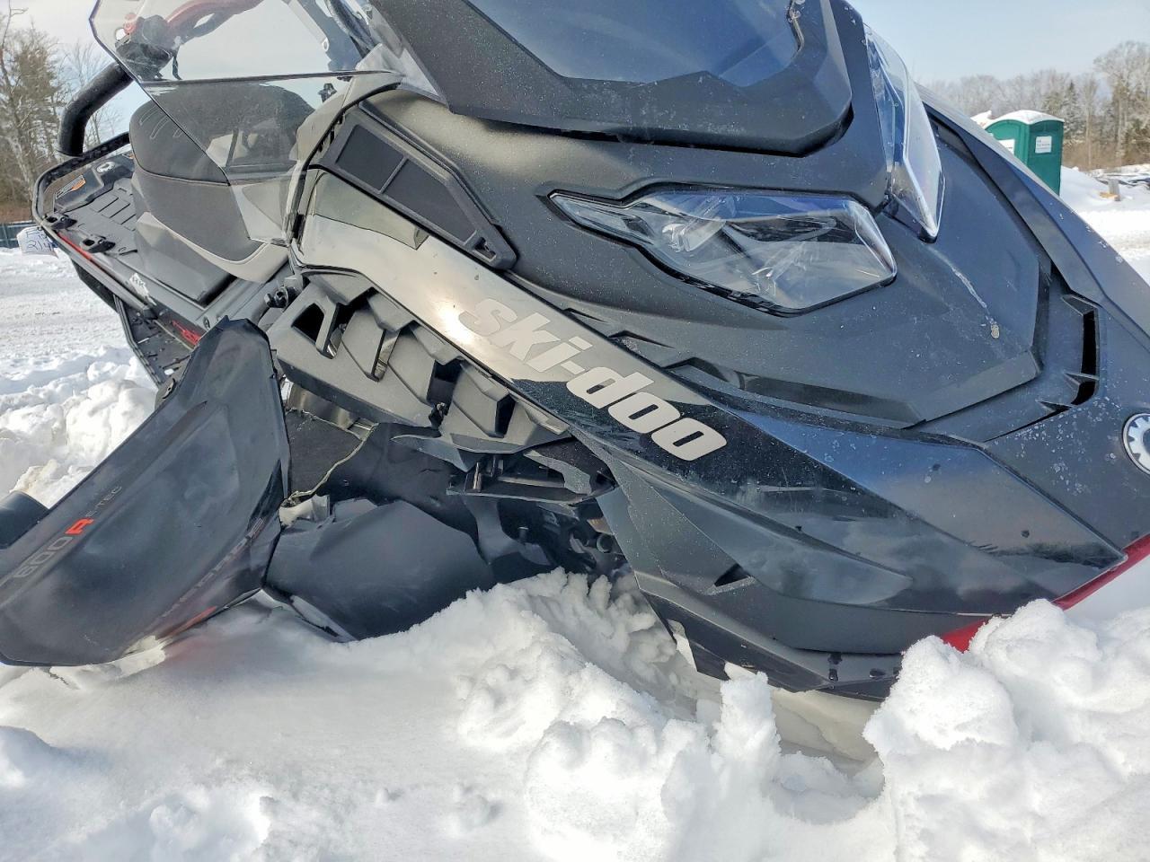 2025 Skidoo Renegade