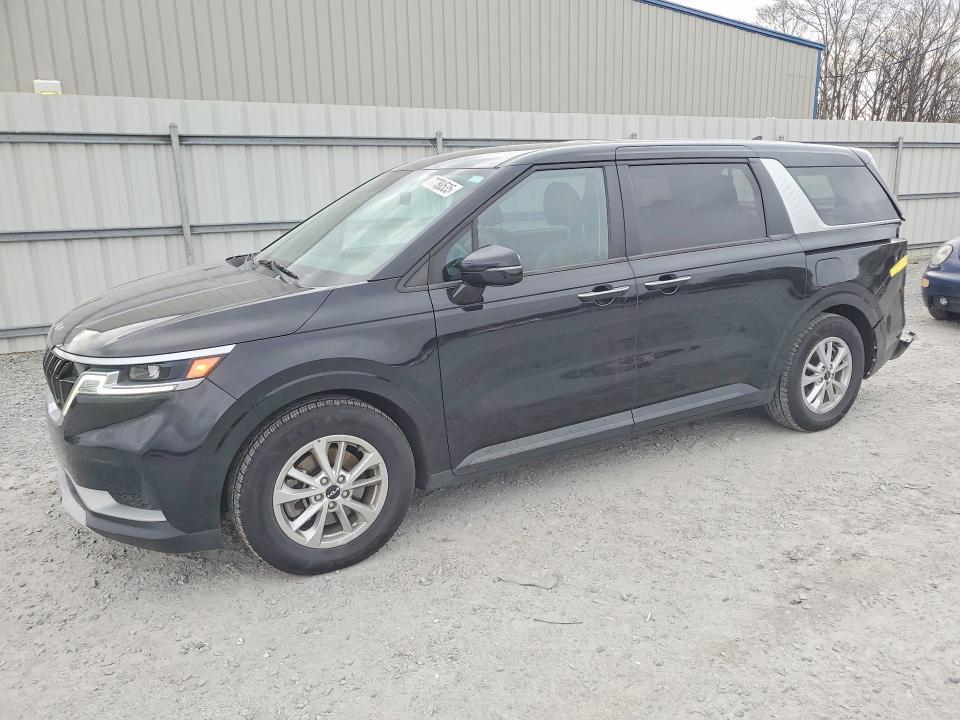 2022 KIA Carnival lx