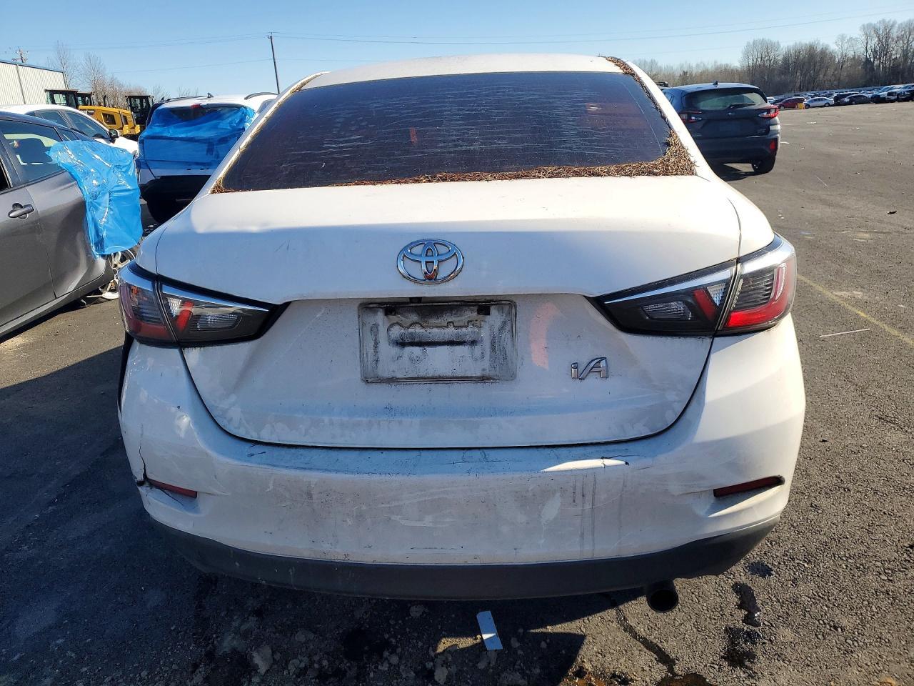 2017 Toyota Yaris ia