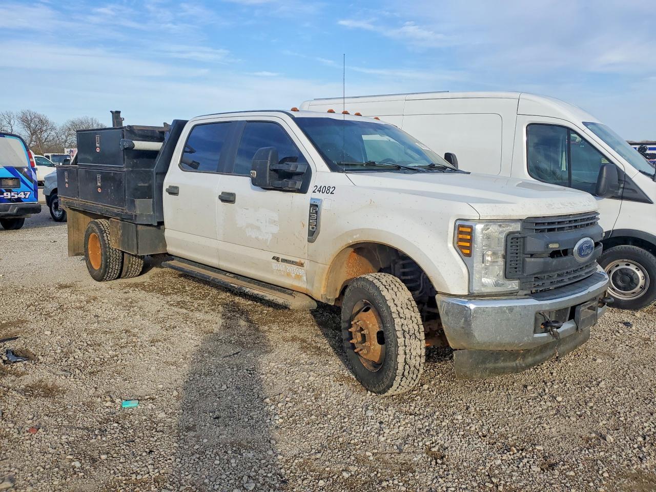 2018 Ford F350 Super Duty Utility / Service Truck