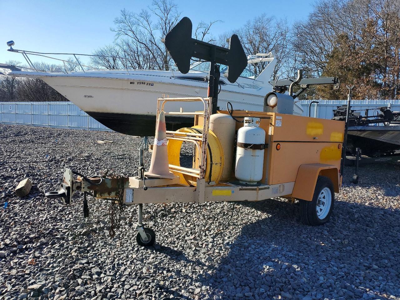 2001 Fenex 2001 Team Fenex F151NP Manhole Support Trailer