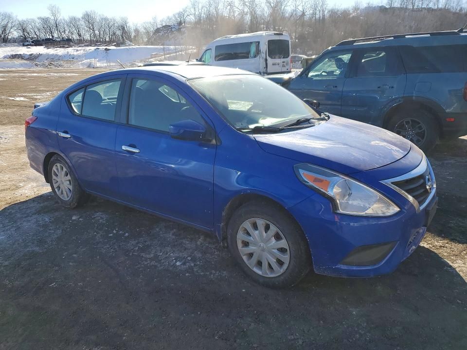 2015 Nissan Versa s