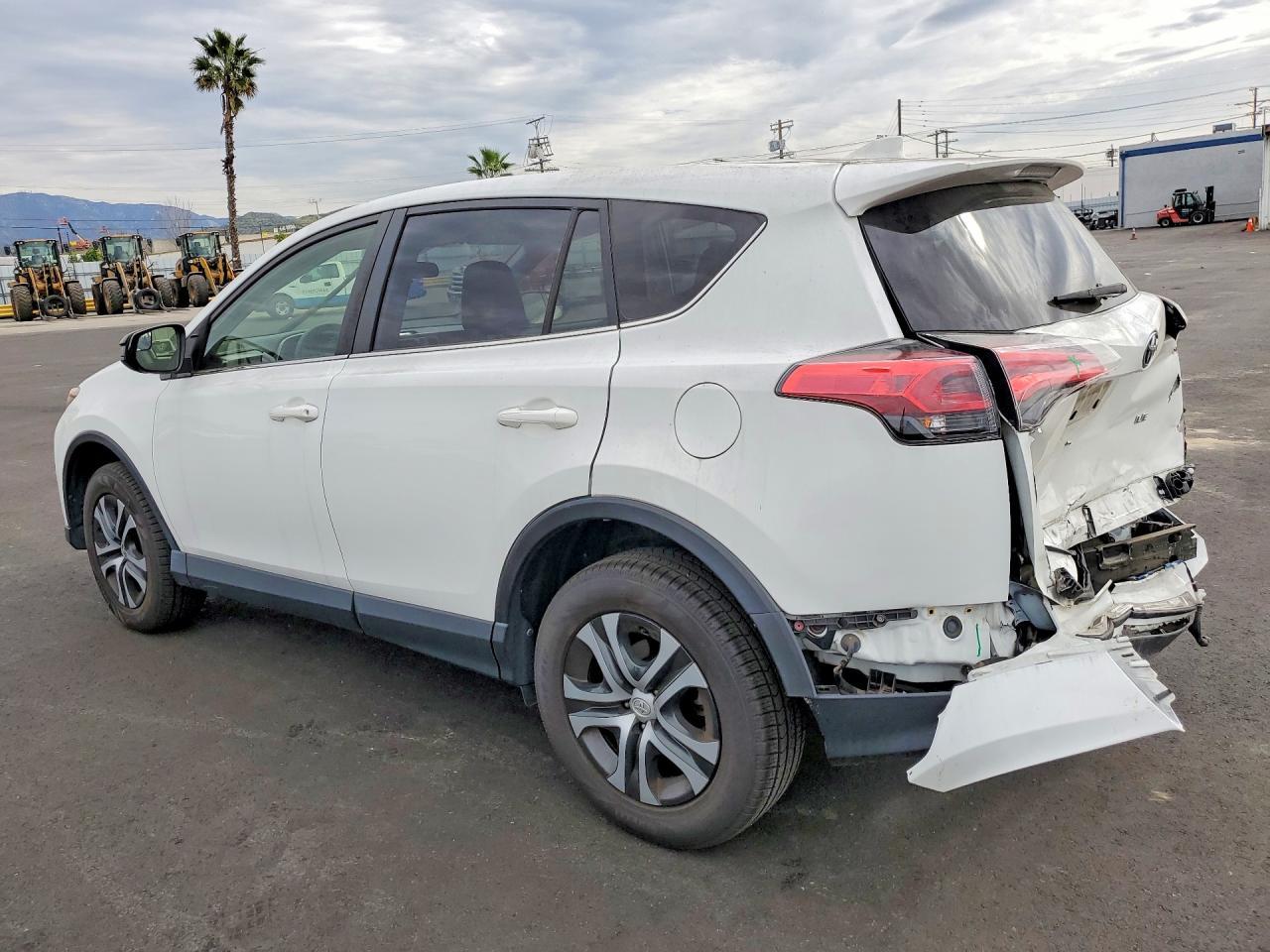2018 Toyota Rav4 le