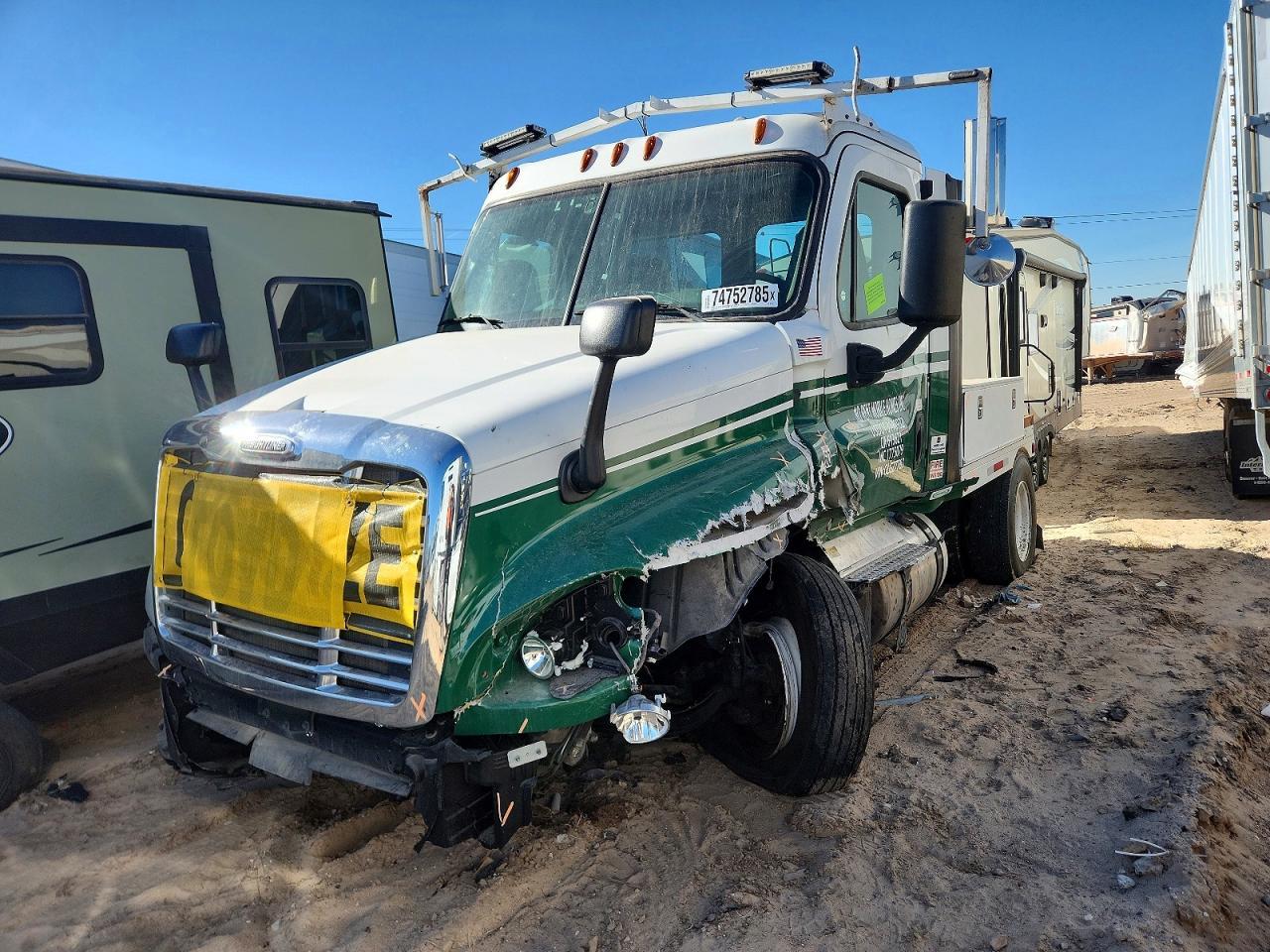 2016 Freigliner 2016 Freightliner Cascadia Toter Truck
