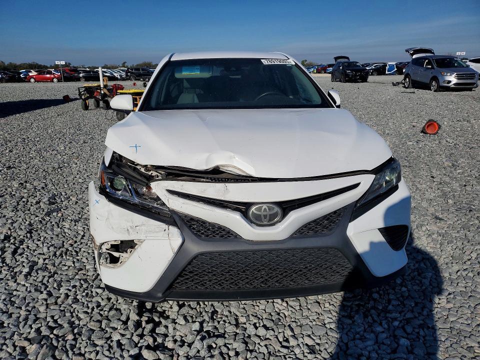 2018 Toyota Camry se