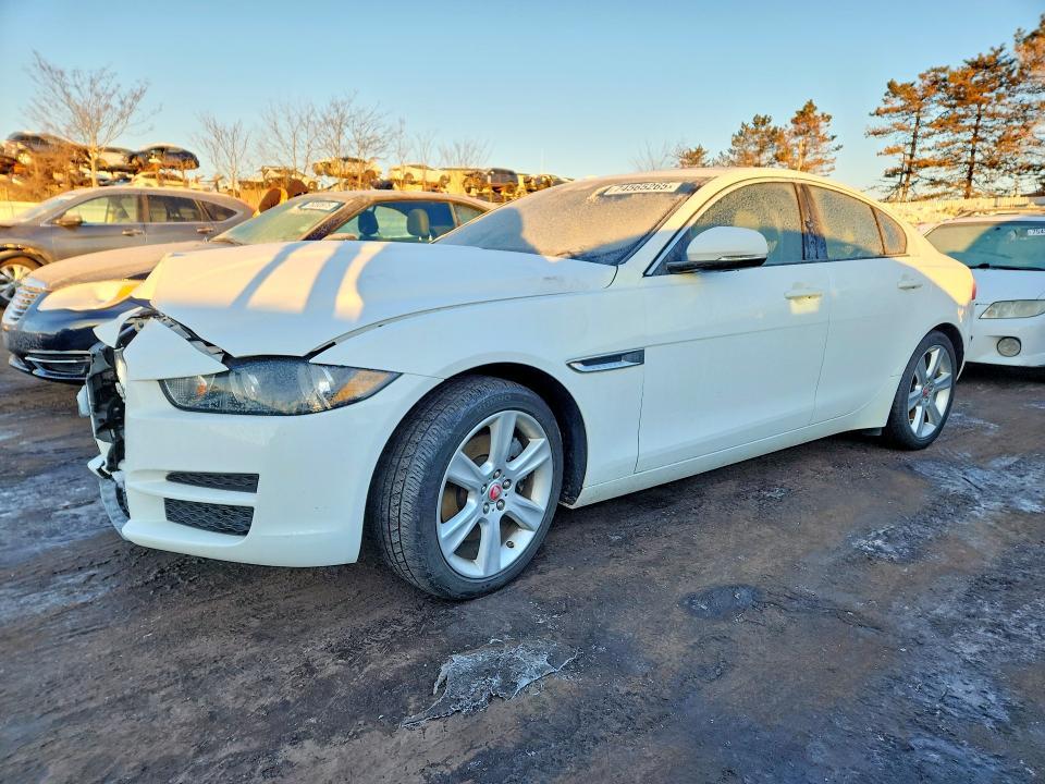 2017 Jaguar Xe Premium