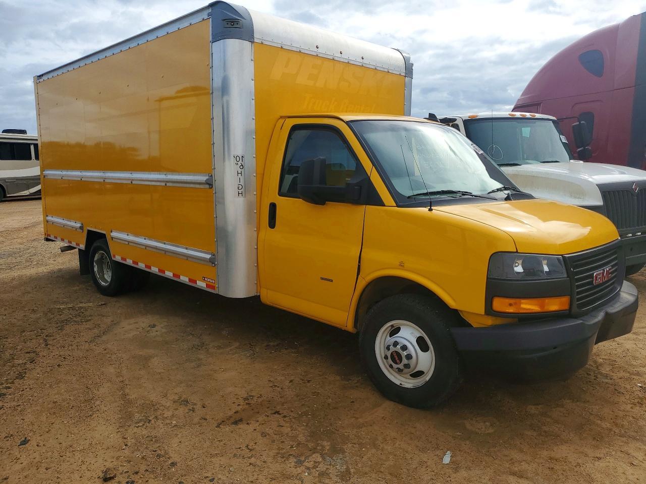 2023 GMC Savana BOX Truck