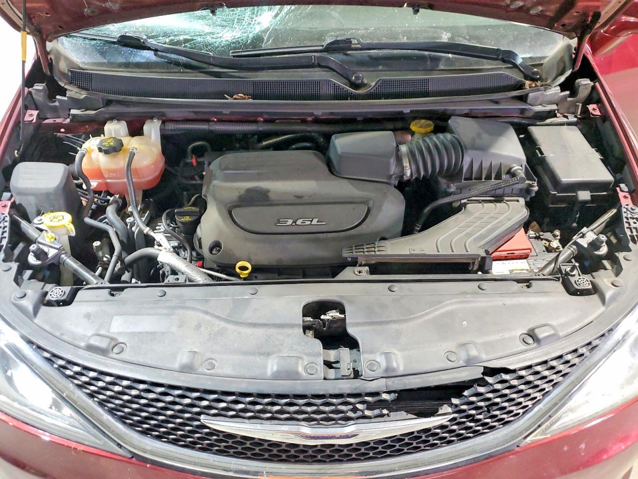 2017 Chrysler Pacifica Touring l