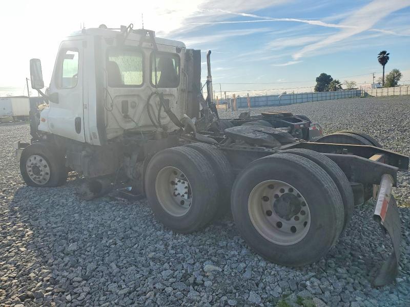 2013 Freightliner Cascadia Semi Truck