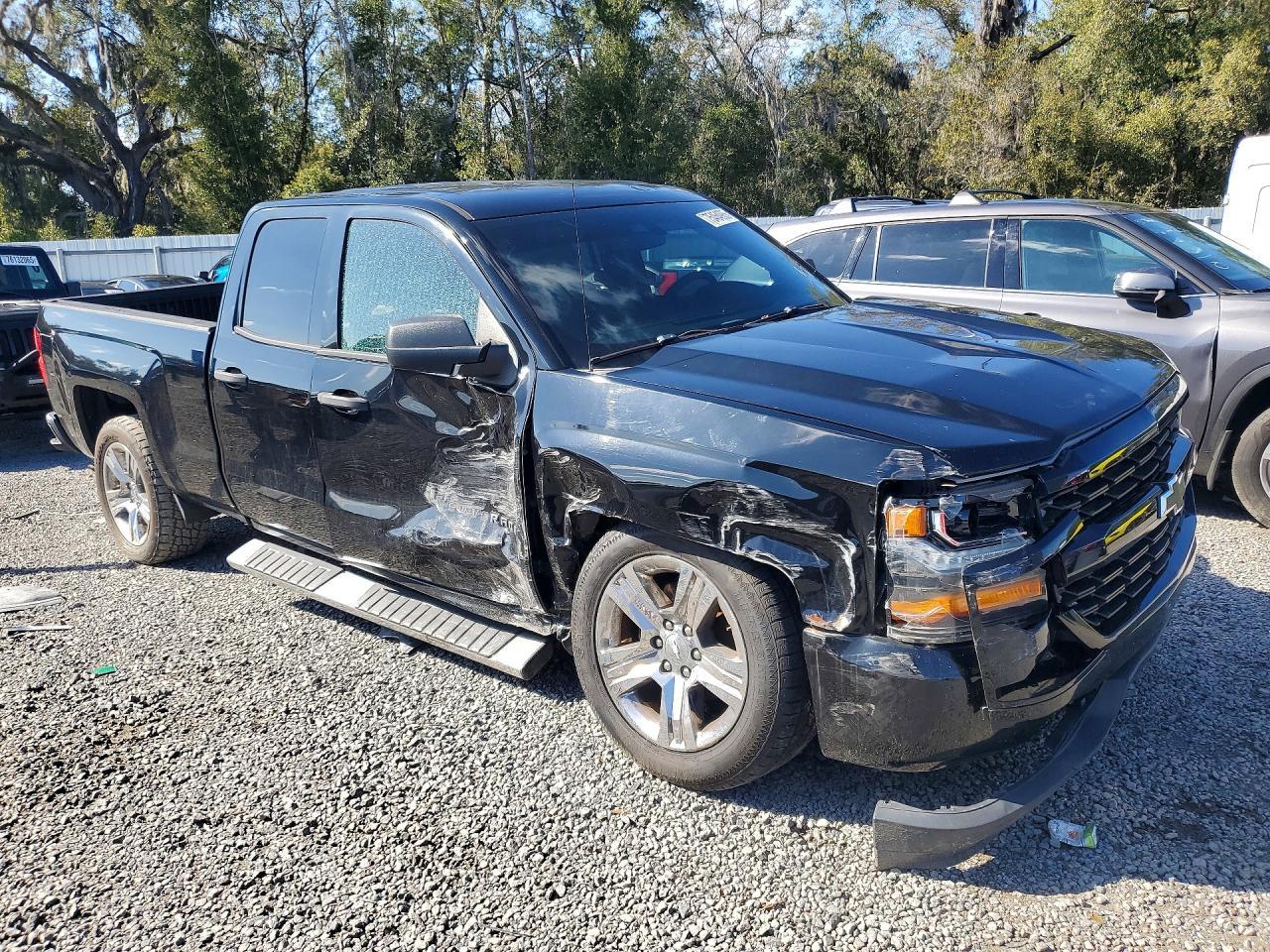 2017 Chevrolet Silverado C1500 Custom
