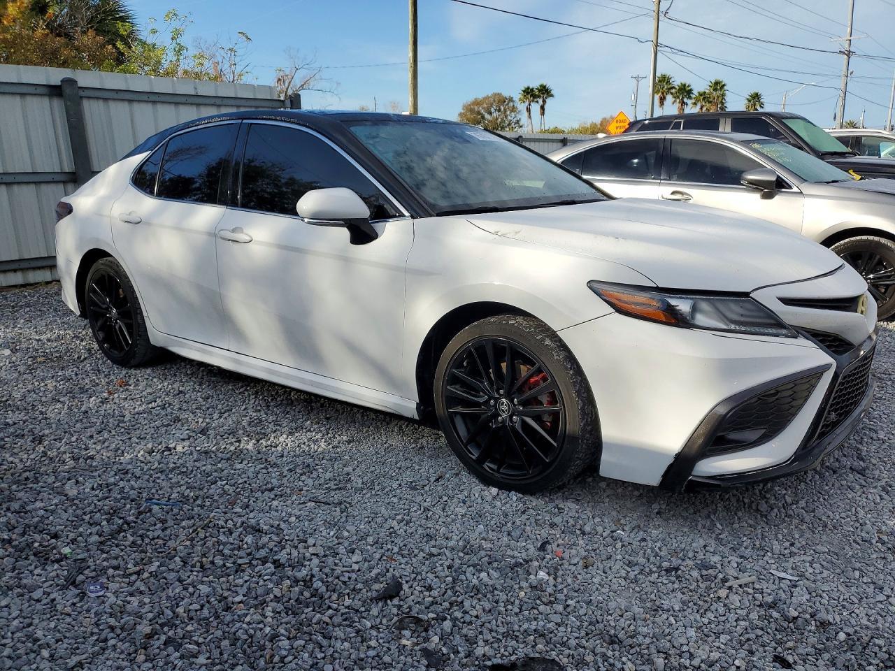 2021 Toyota Camry xse