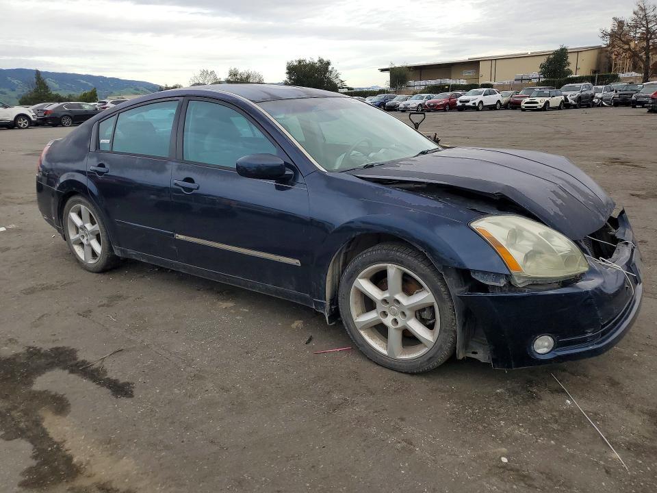 2005 Nissan Maxima se