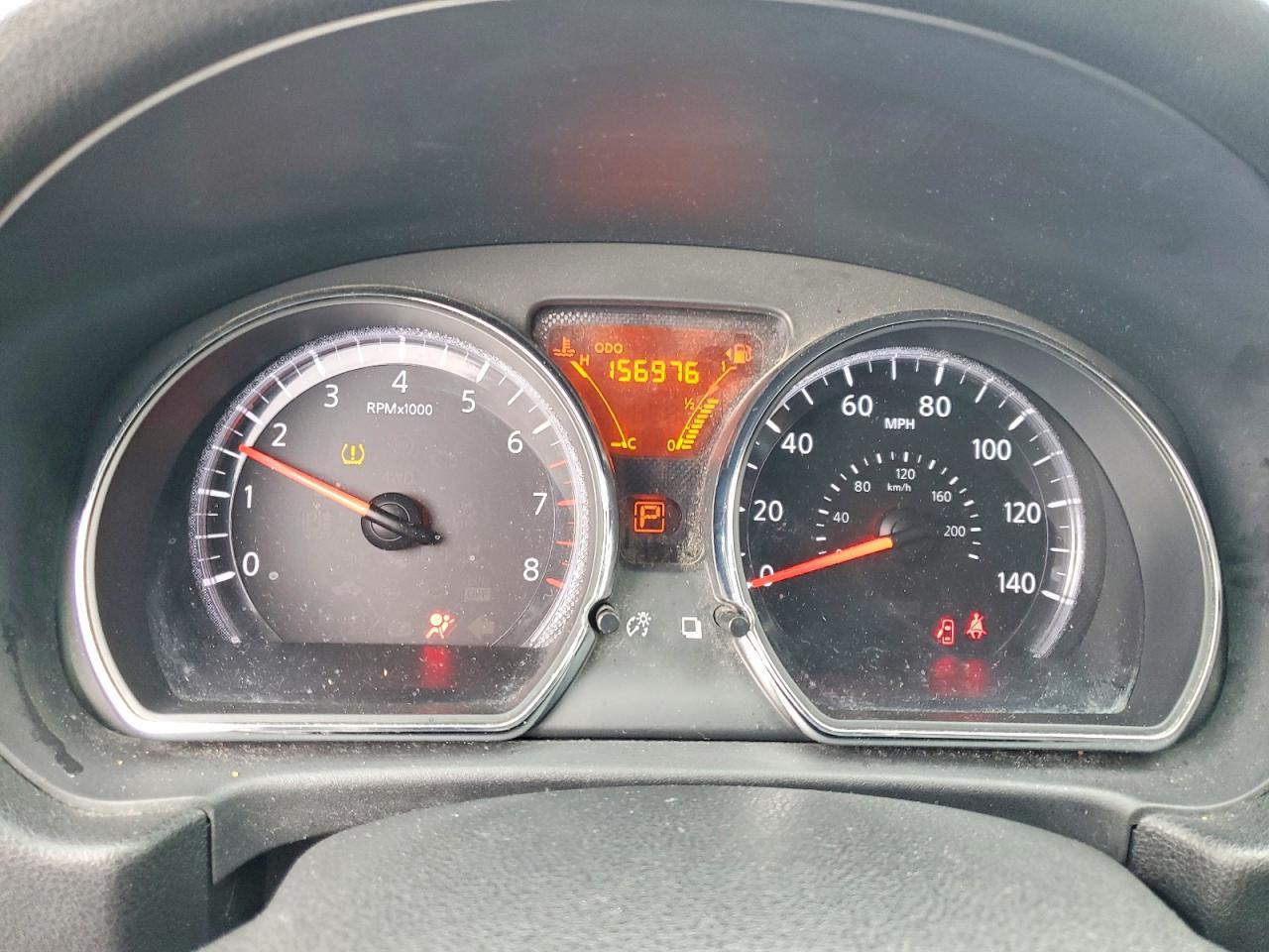 2013 Niss Versa s