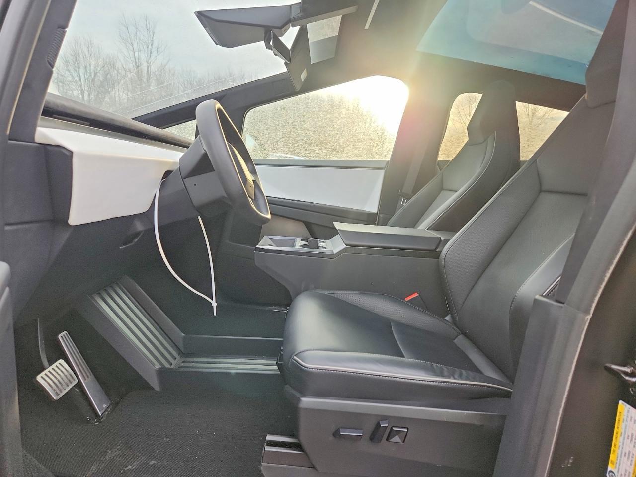 2024 Tesla Cybertruck