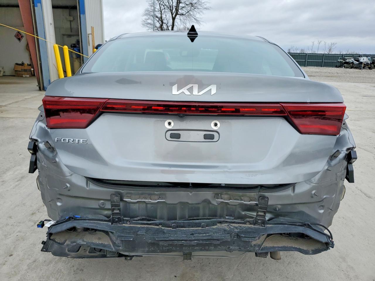 2024 KIA Forte lx