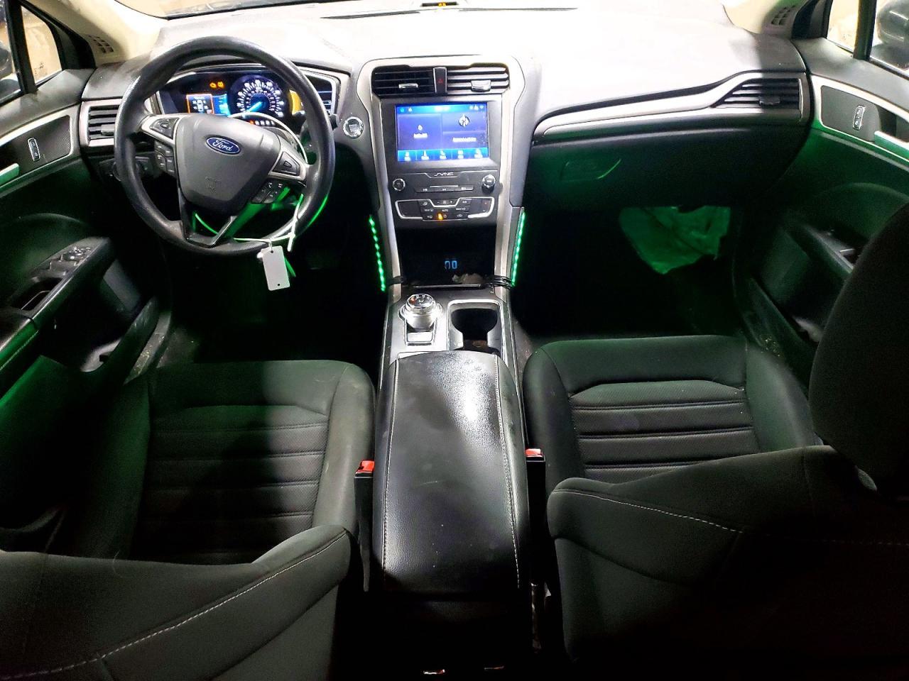 2020 Ford Fusion se