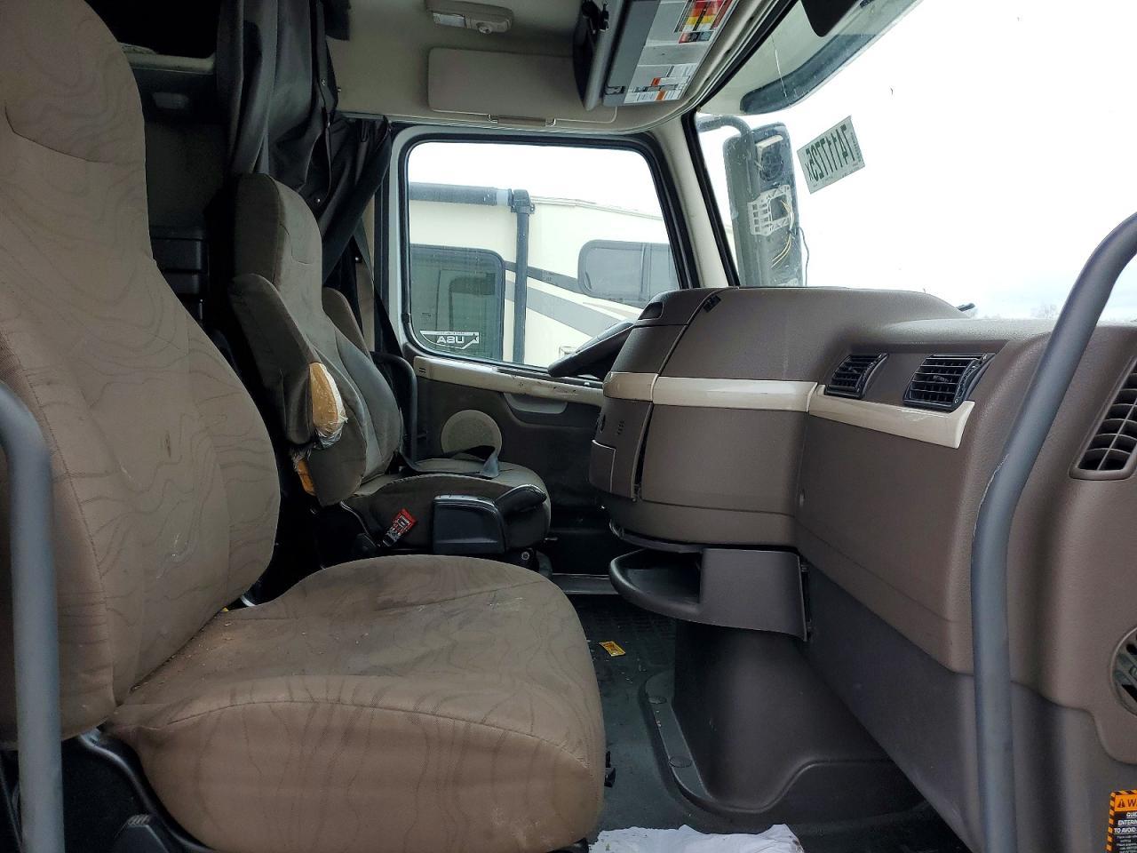 2017 Volvo VN VNL