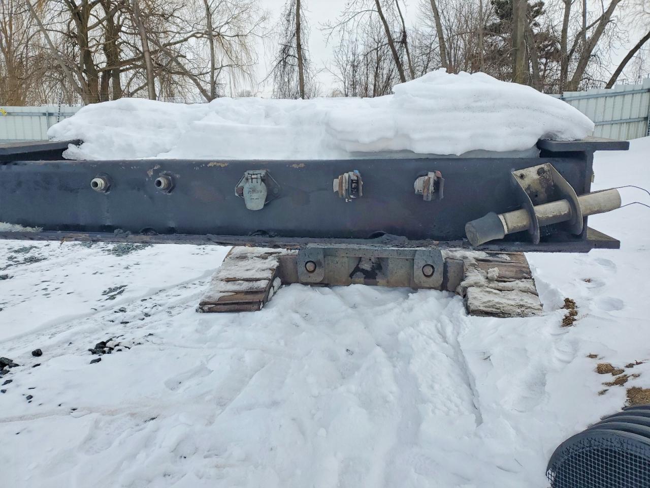 1999 00n2 Utility TR-Lowboy Equipment Trailer