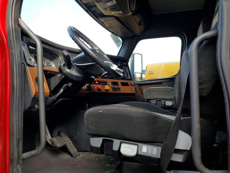 2019 Freigliner 2019 Freightliner Cascadia 126 Semi Truck
