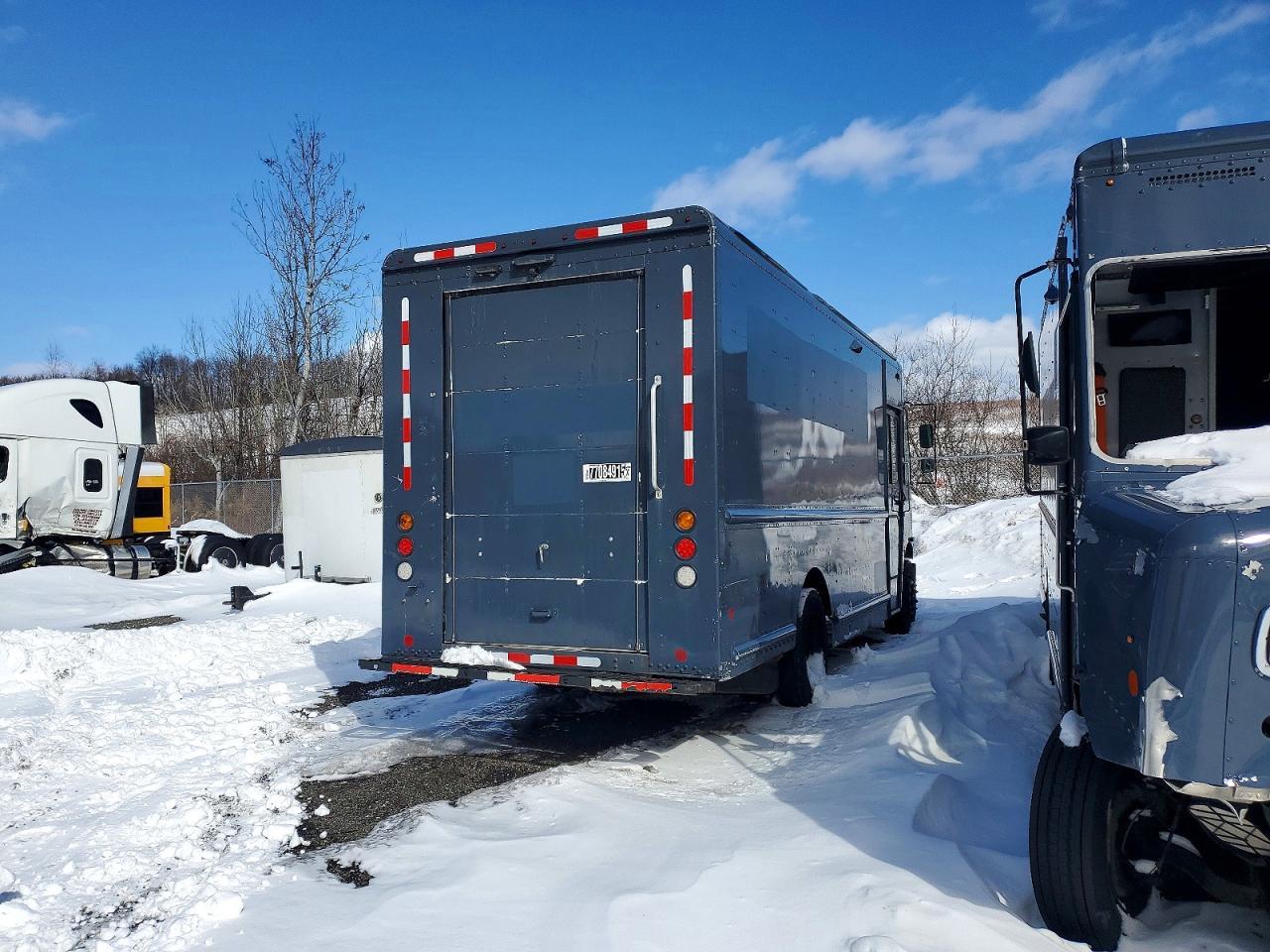2021 Freightliner MT45G Chassis Delivery Truck