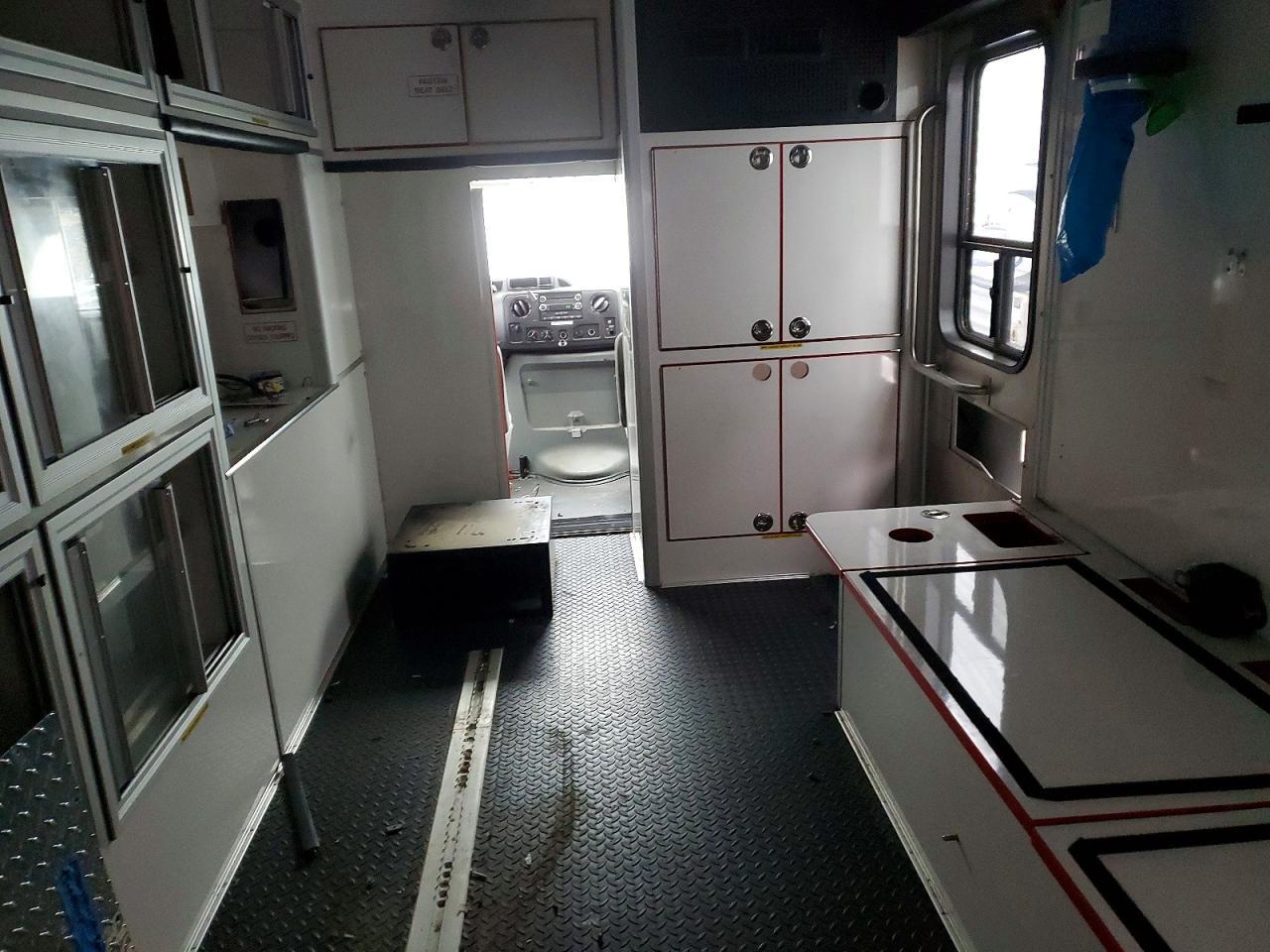 2018 Ford E350 Ambulance