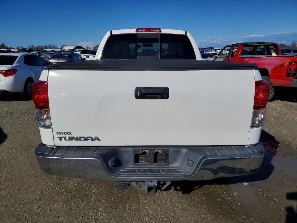 2013 Toyota Tundra Double cab SR5