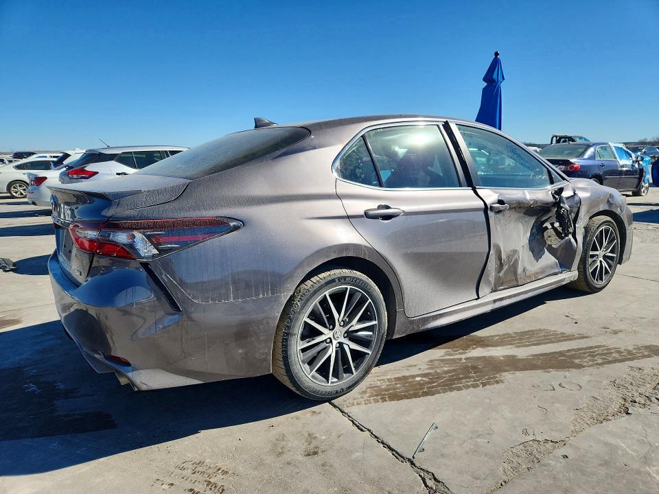 2023 Toyota Camry Hybrid