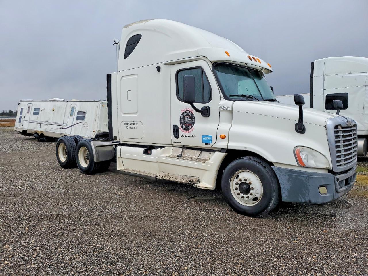 2012 Freightliner Cascadia Semi Truck