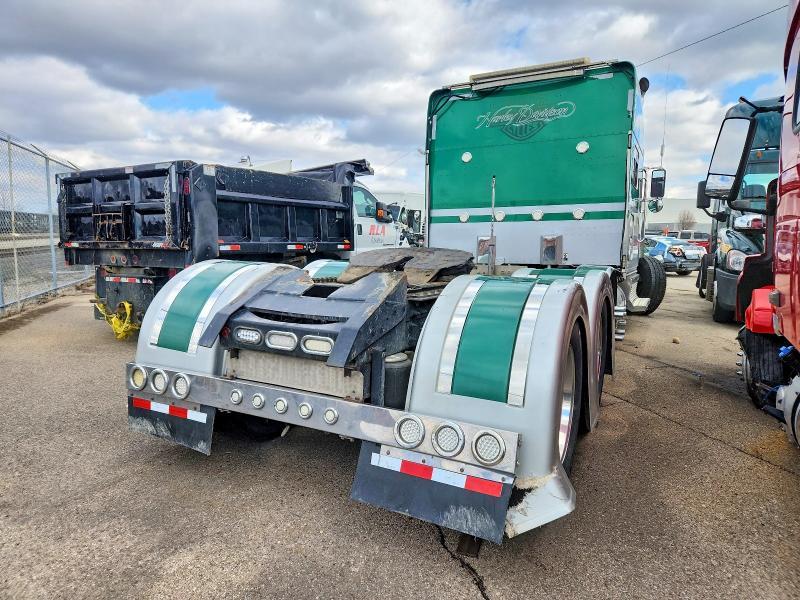 2021 Peterbilt 389 Semi Truck