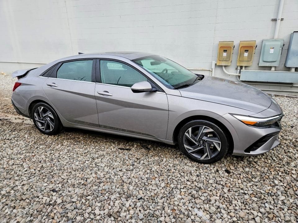 2025 Hyundai Elantra Limited
