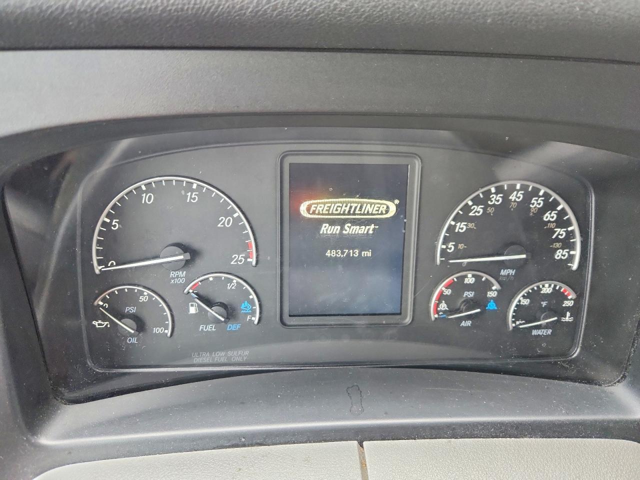 2021 Freightliner Cascadia 126 Semi Truck