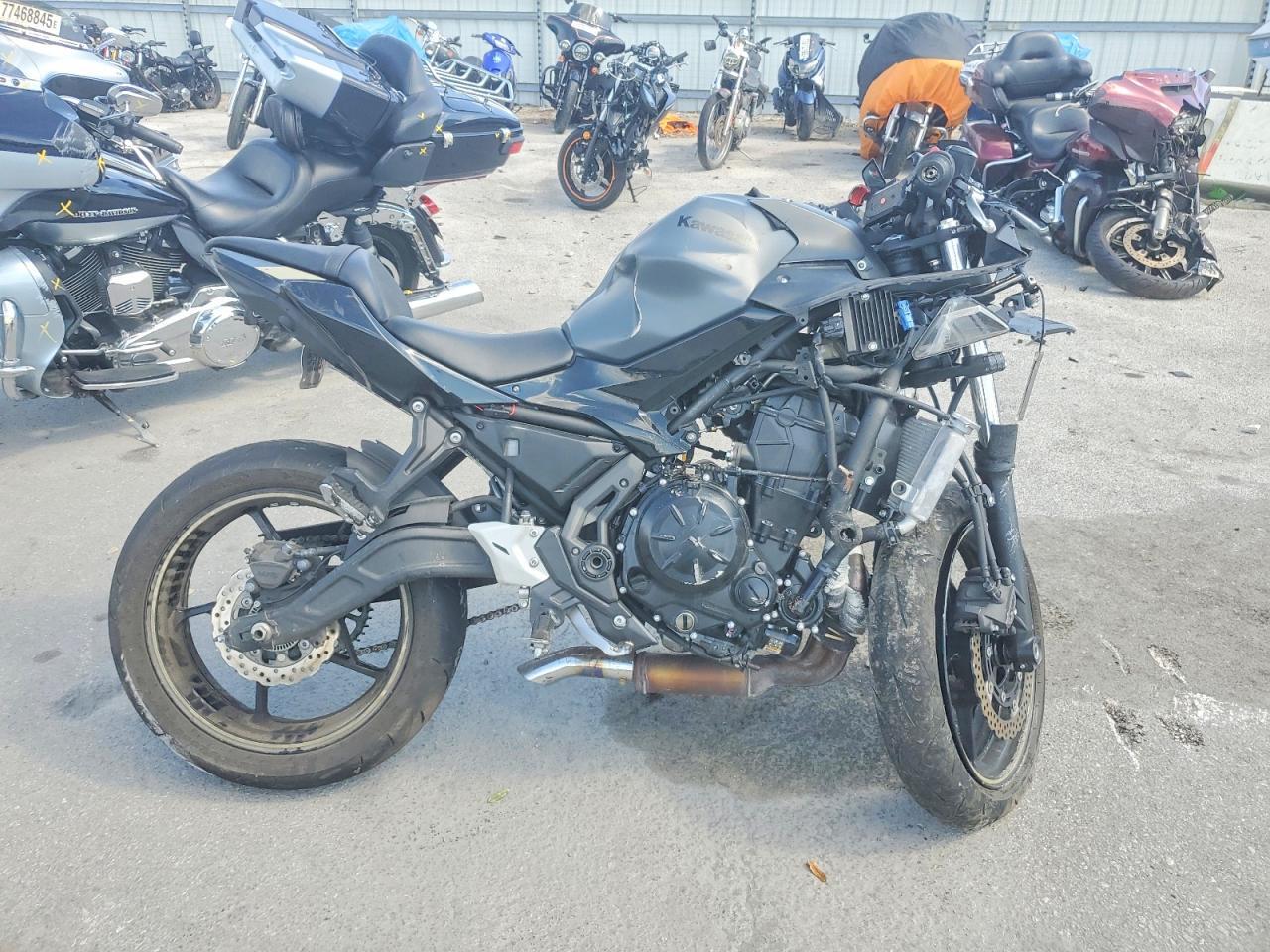 2024 Kawasaki EX650 R