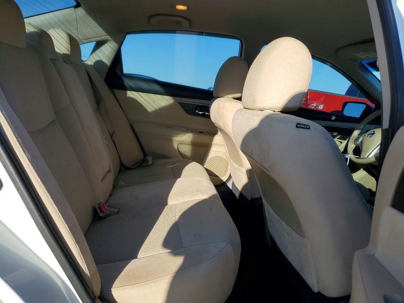 2015 Niss Altima 2.5 s