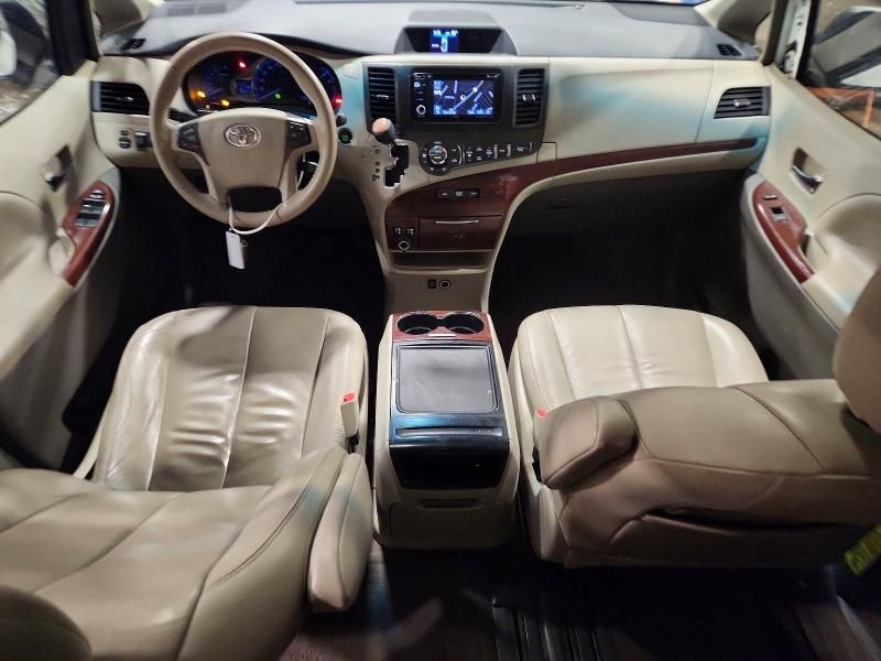 2014 Toyota Sienna xle