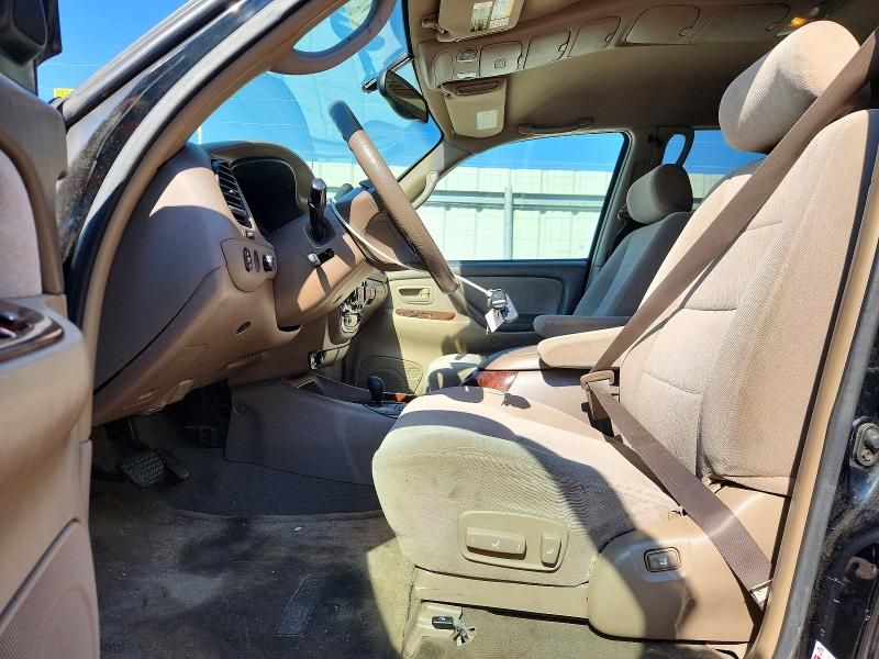 2004 Toyota Sequoia SR5