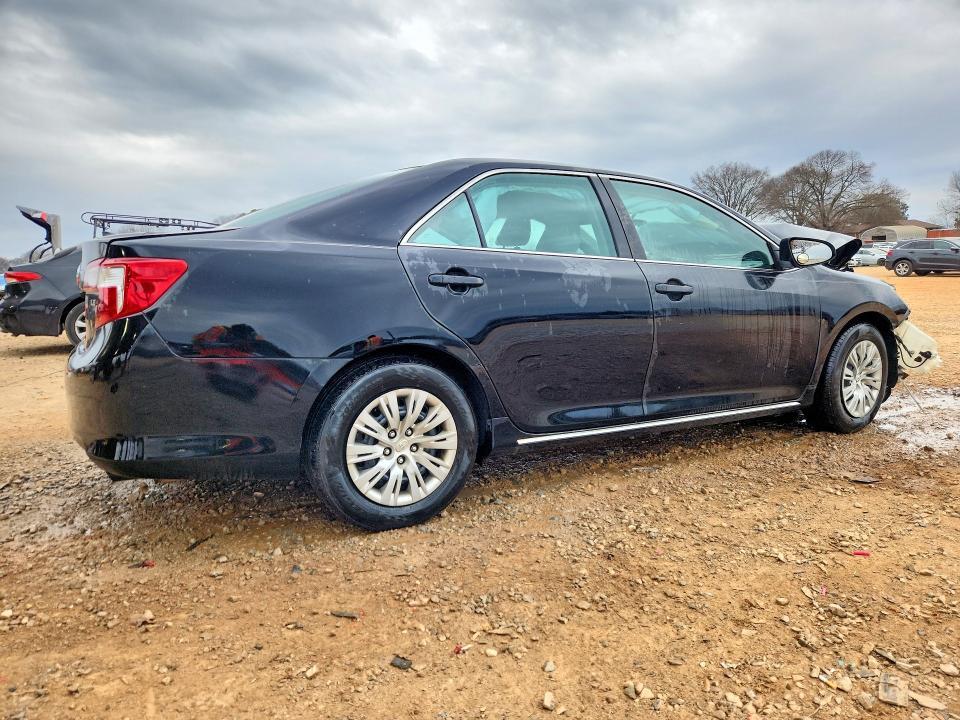2014 Toyota Camry le