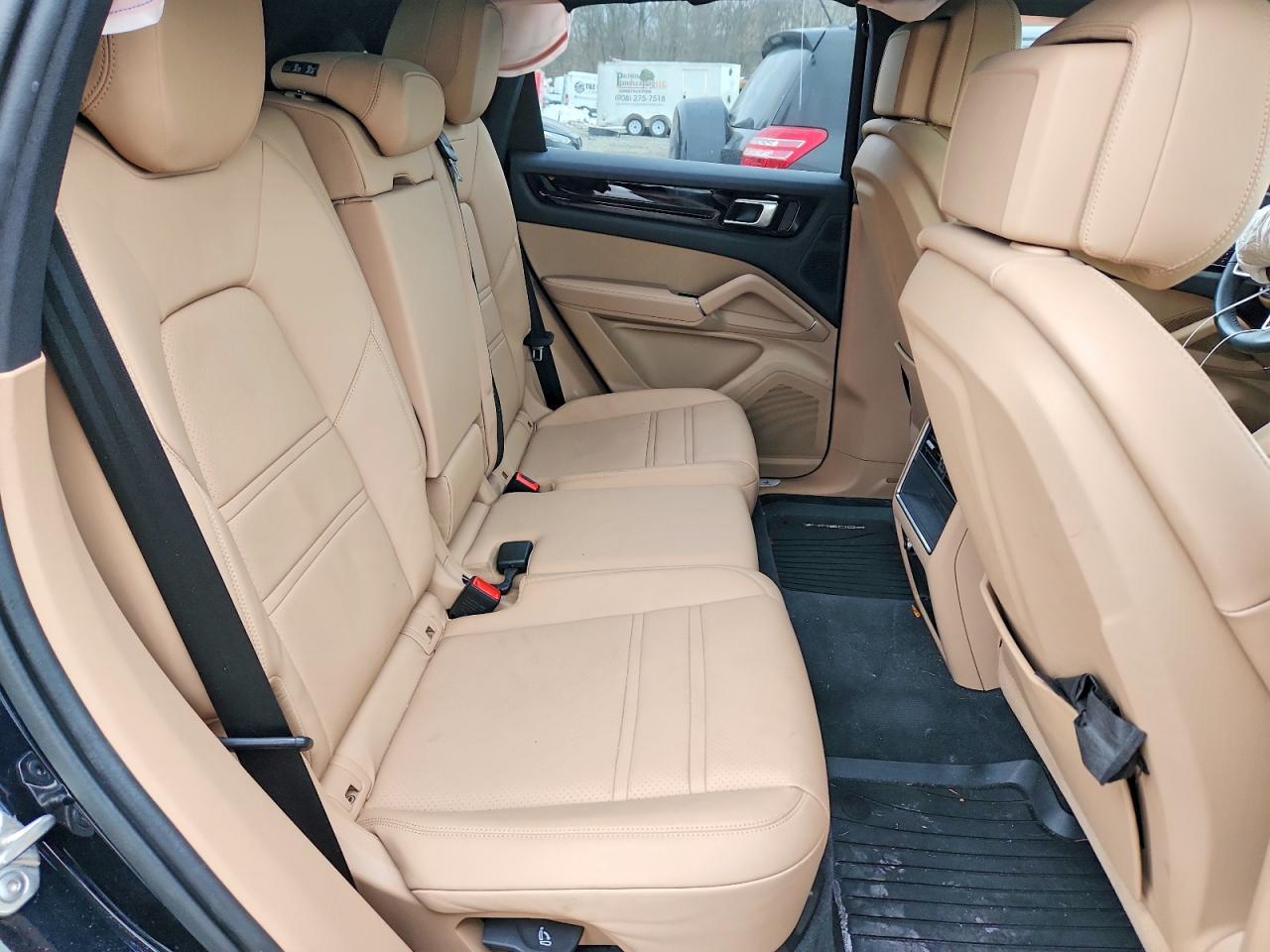 2023 Porsche Cayenne Base