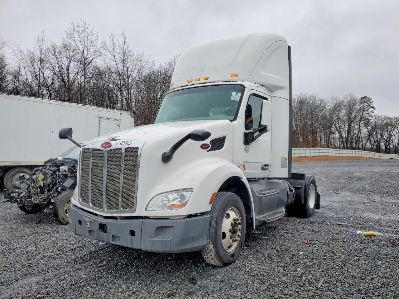 2019 Peterbilt 579 Semi Truck
