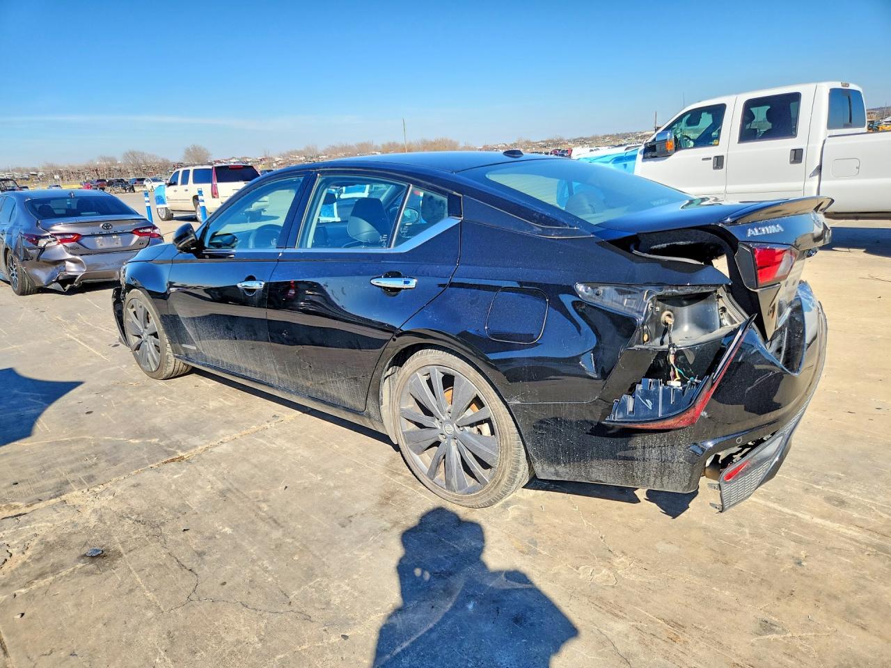 2019 Niss Altima 2.0 Platinum