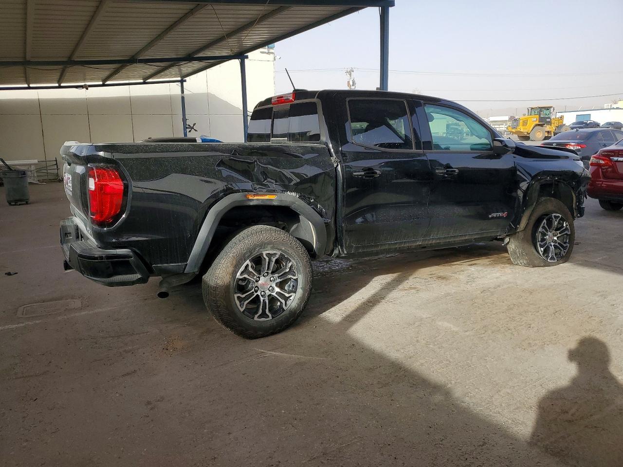 2025 GMC Canyon AT4
