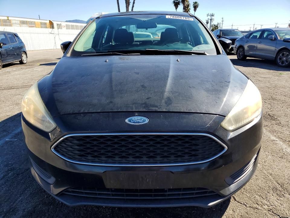 2016 Ford Focus se