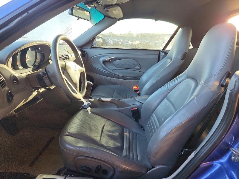 2000 Porsche 911 Carrera 2