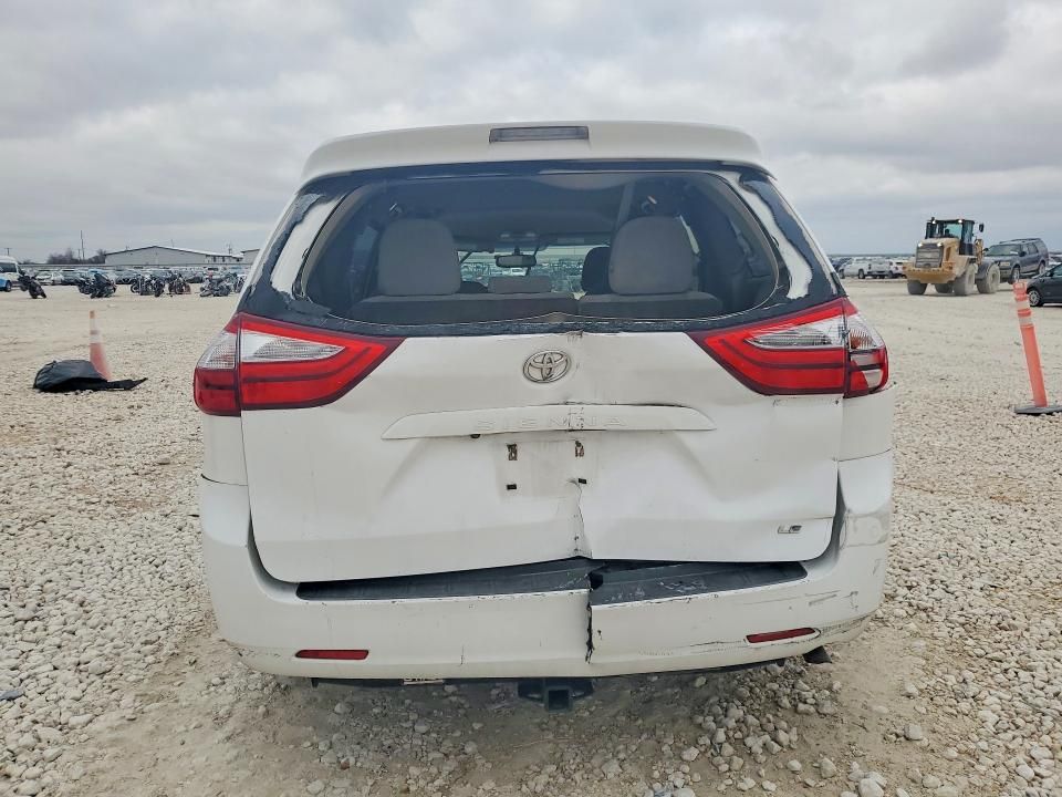 2016 Toyota Sienna le