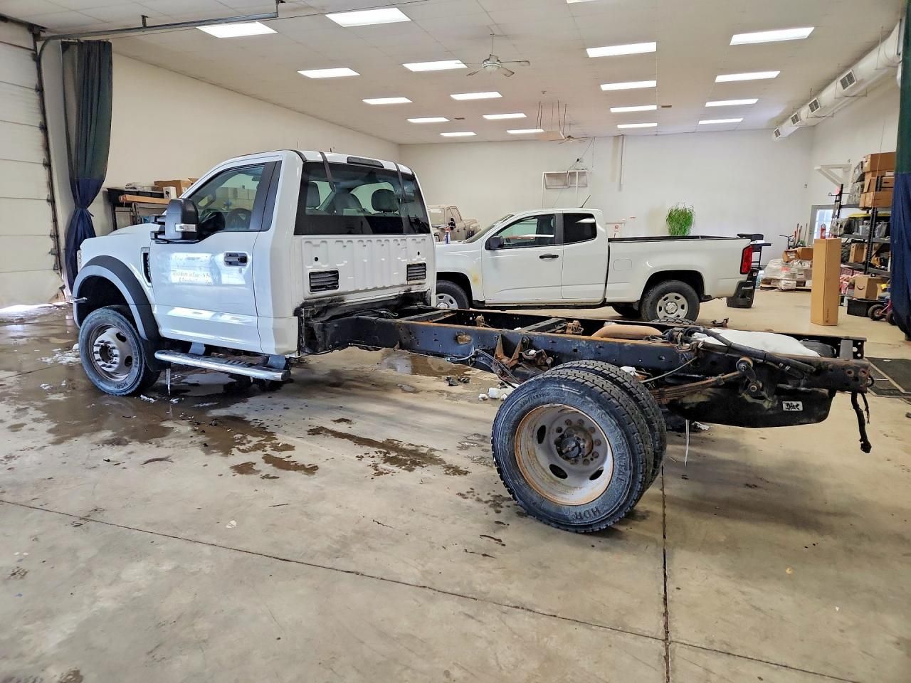 2018 Ford F550 Super Duty Truck Cab AND Chassis