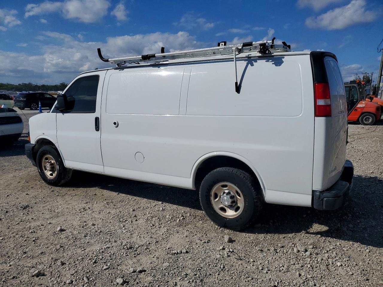 2019 Chev Express G2500