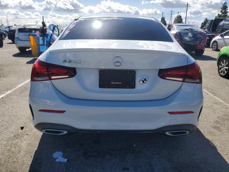 2020 Mercedes-Benz A 220