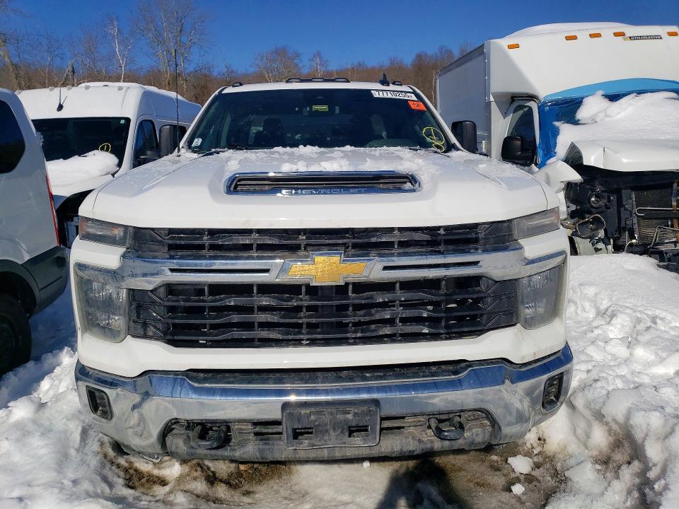 2024 Chevrolet Silverado K3500 LT