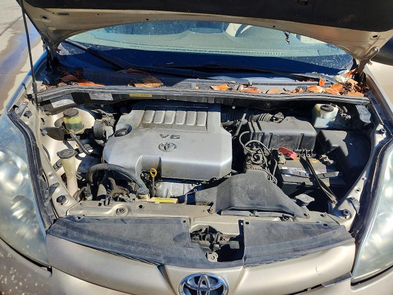 2010 Toyota Sienna le 7-passenger