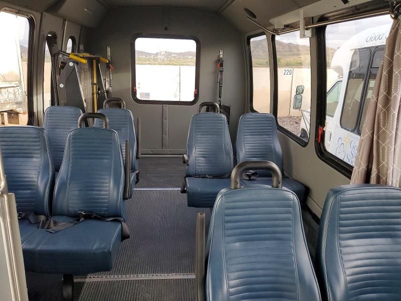 2014 Ford E350 Shuttle Bus