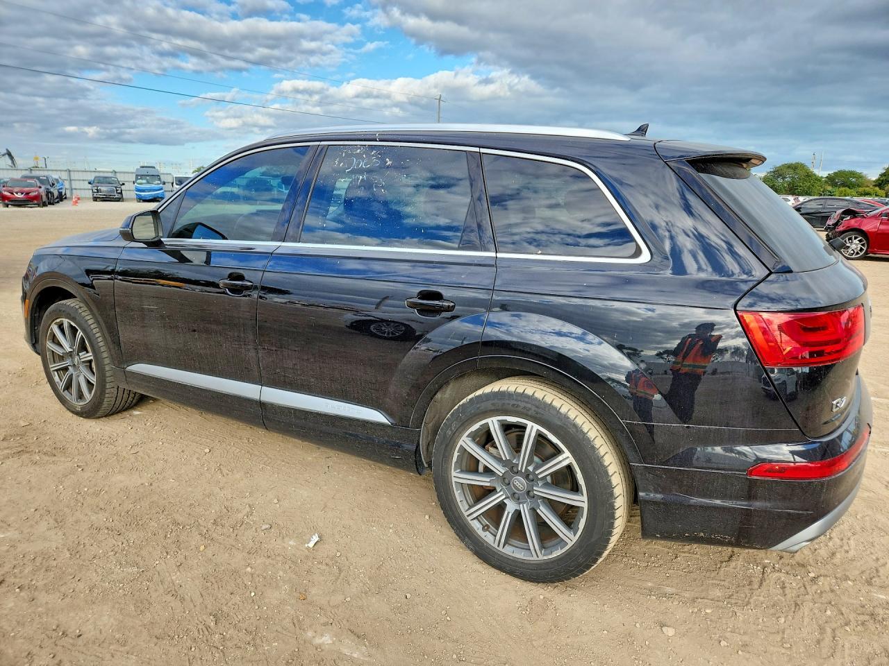 2017 Audi Q7 Premium Plus